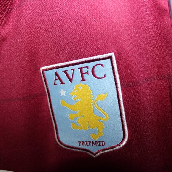 3/$118❤️Macron ASTON VILLA FC 2015-16 home shirt soccer jersey Intuit QuickBooks - Picture 8 of 15